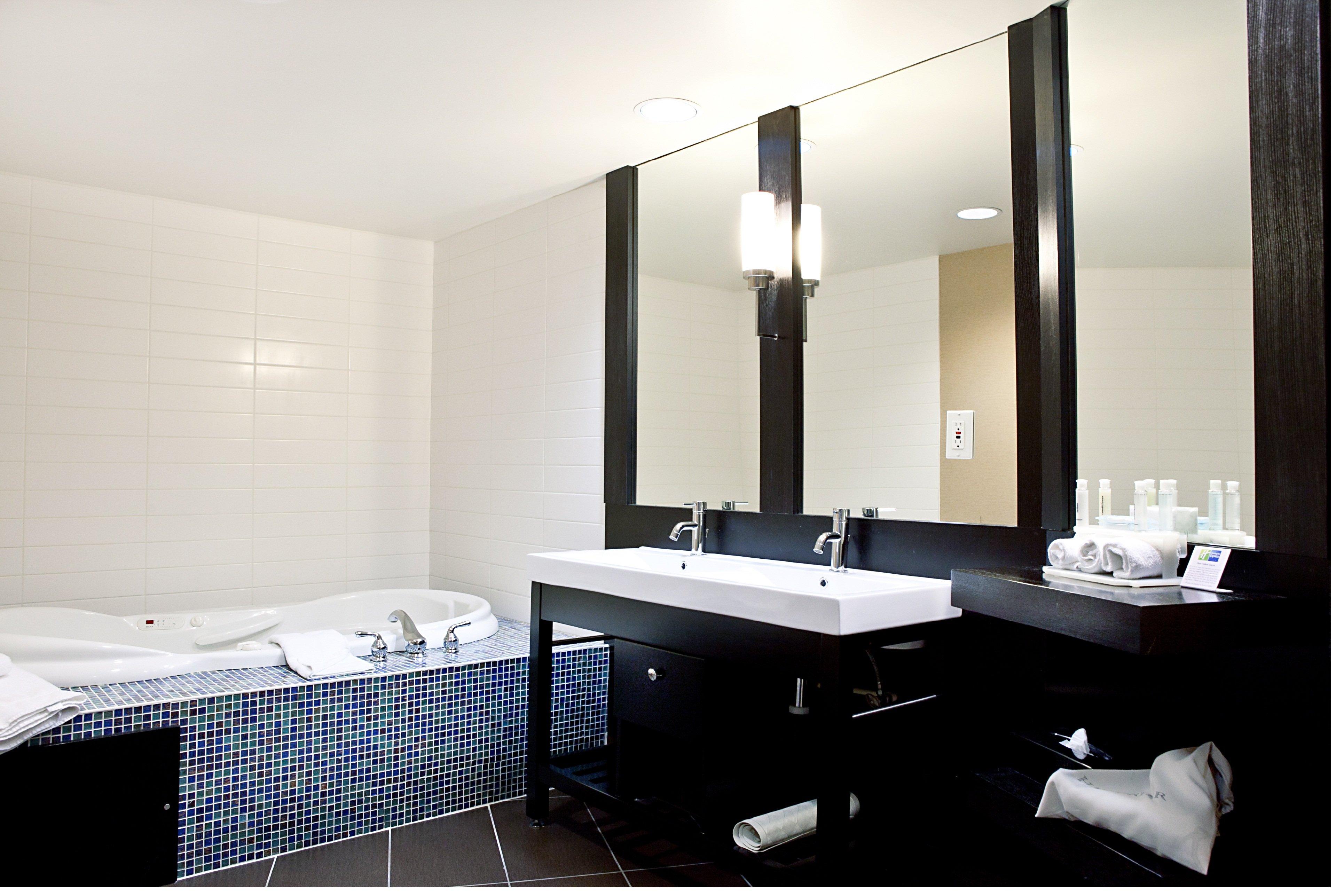 Holiday Inn Express & Suites Langley By Ihg Dış mekan fotoğraf
