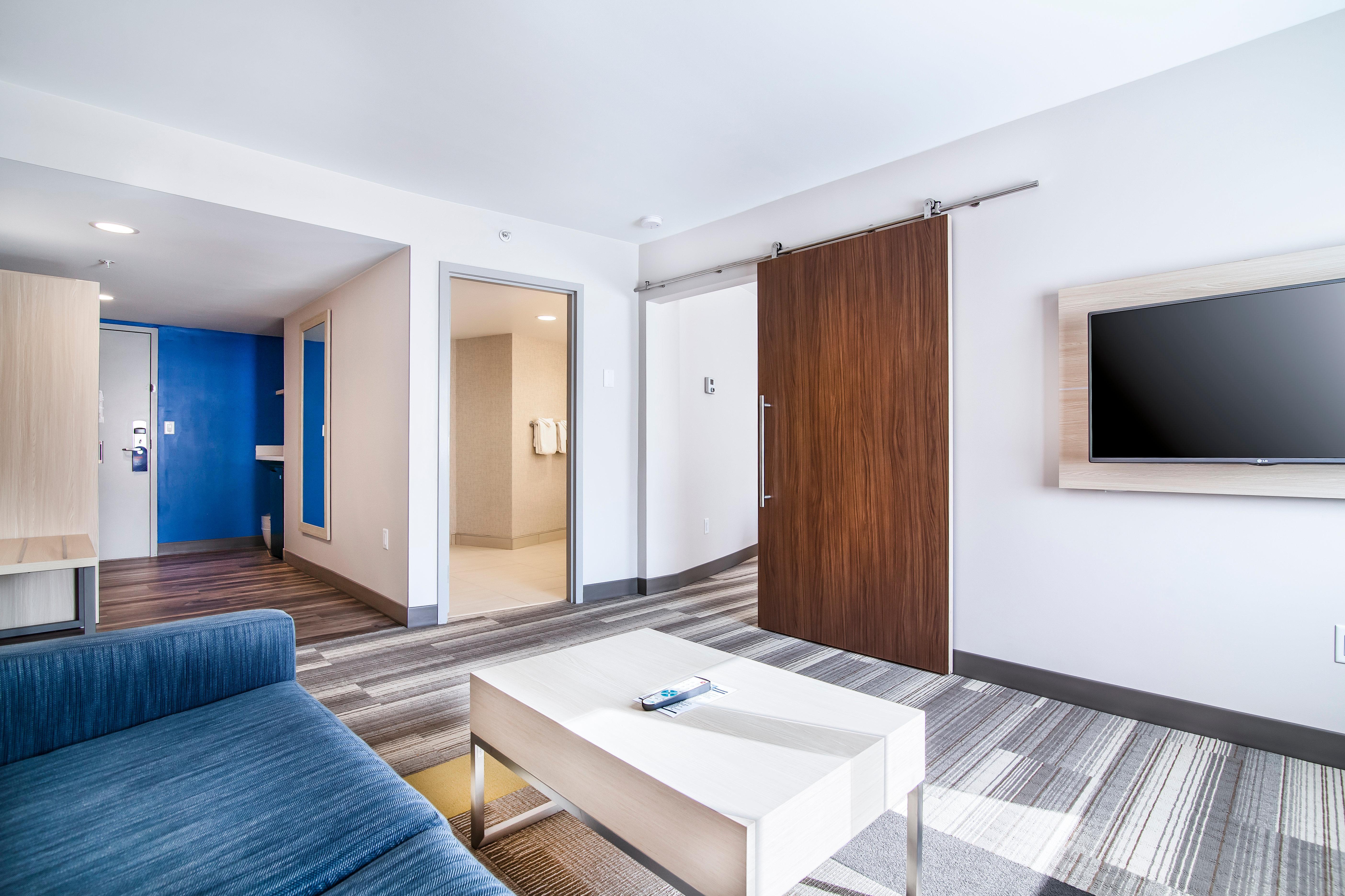 Holiday Inn Express & Suites Langley By Ihg Dış mekan fotoğraf