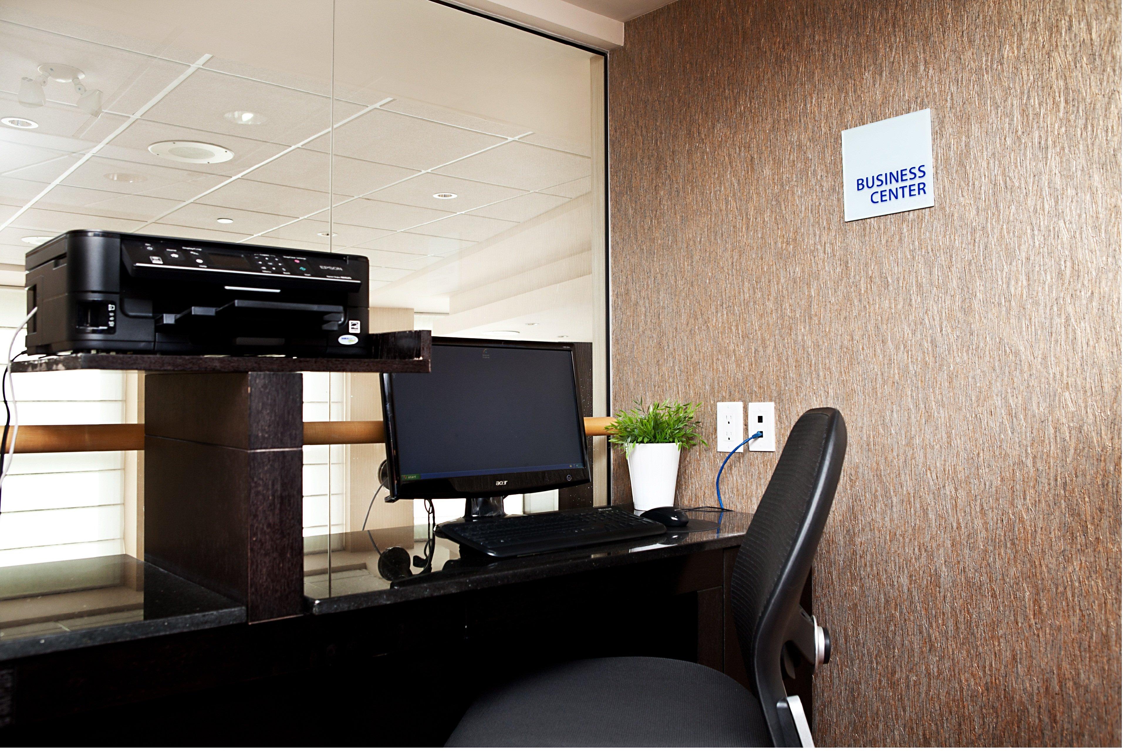 Holiday Inn Express & Suites Langley By Ihg Dış mekan fotoğraf