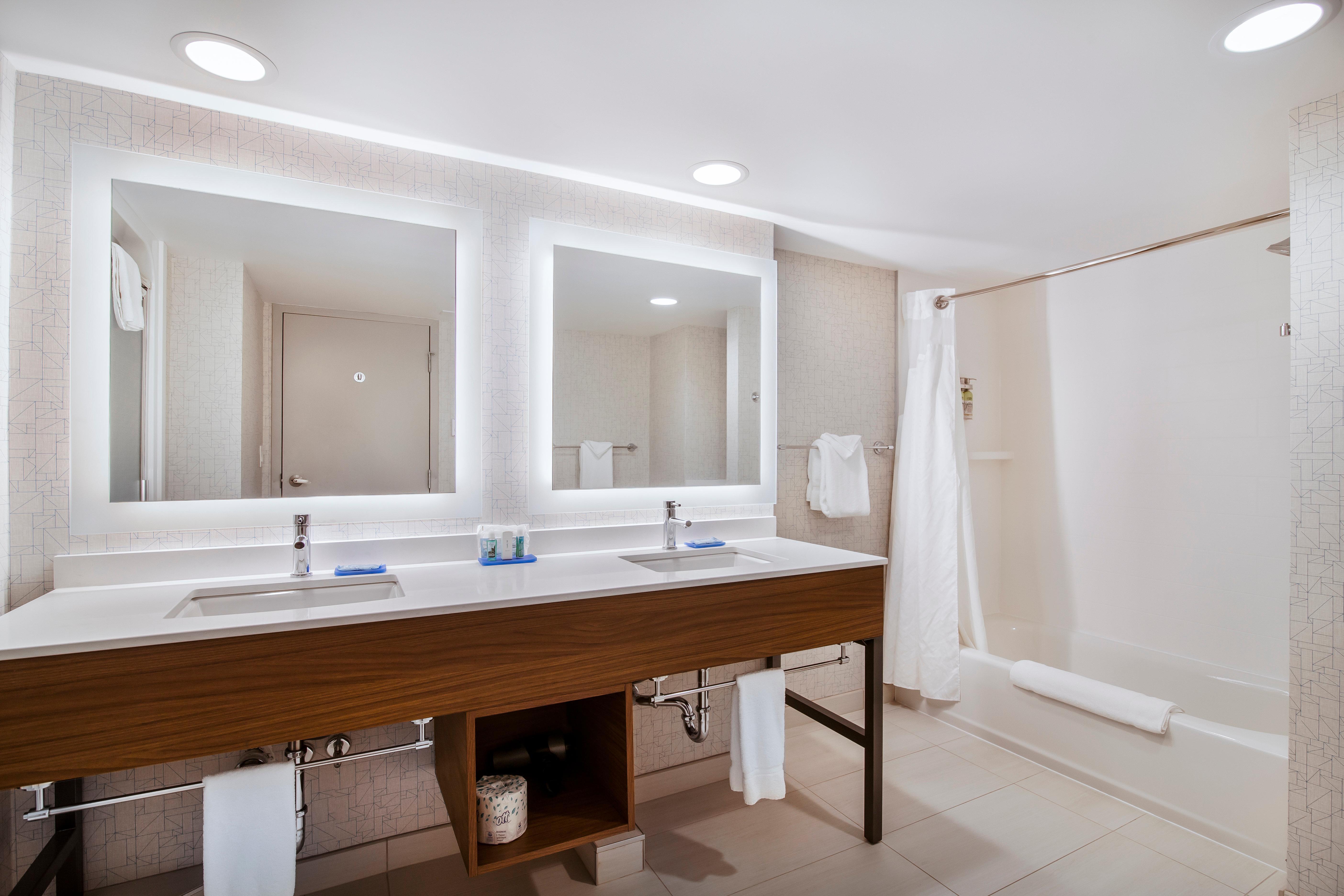 Holiday Inn Express & Suites Langley By Ihg Dış mekan fotoğraf