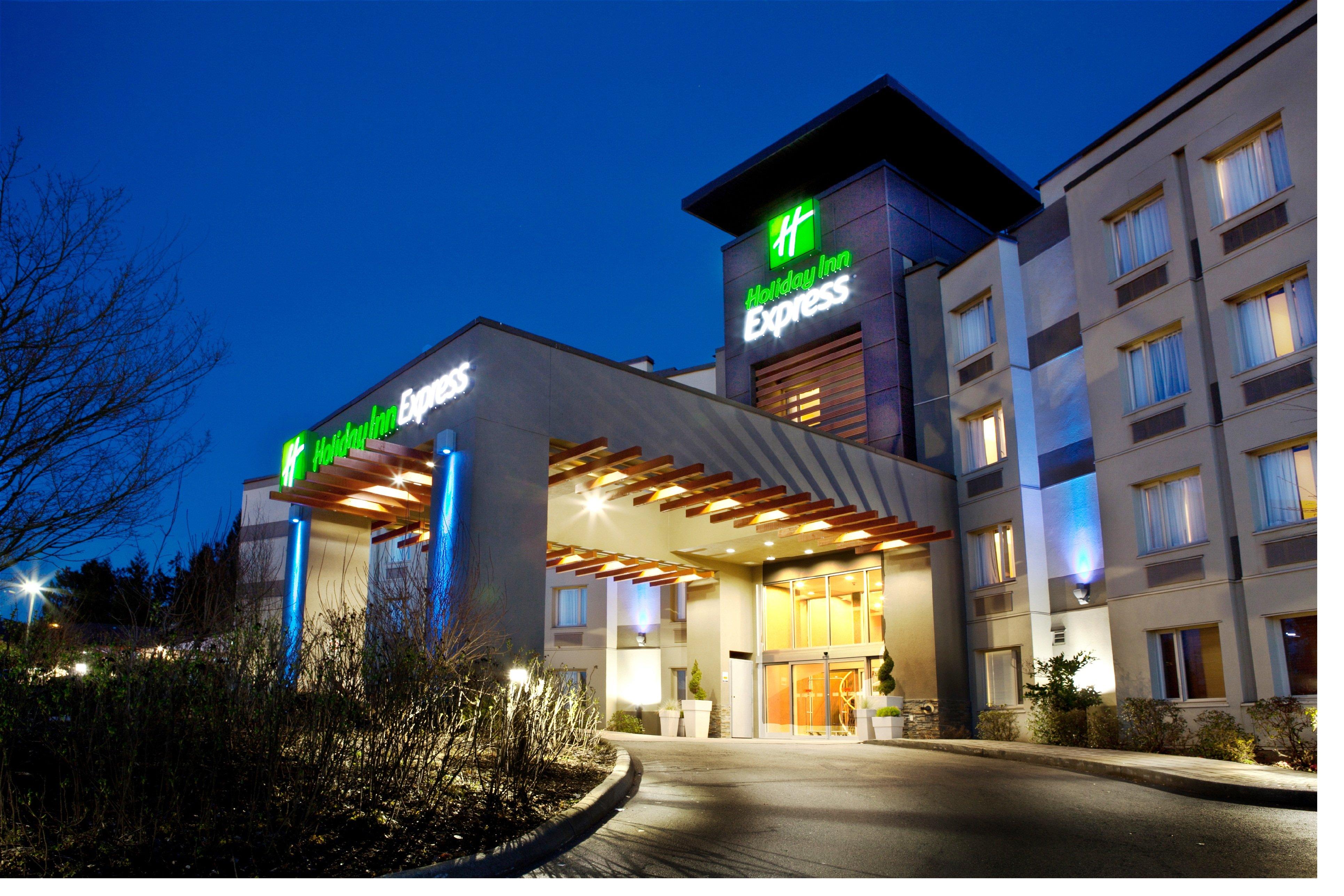 Holiday Inn Express & Suites Langley By Ihg Dış mekan fotoğraf